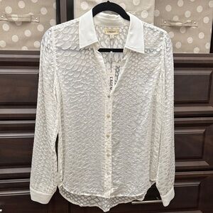 L'AGENCE Cream Textured Silk  Sleeve Blouse